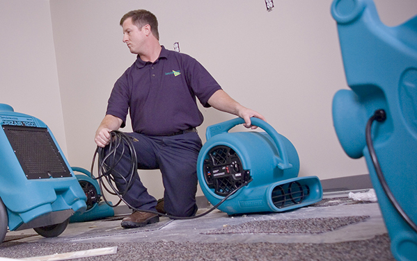 NETTOYAGE D'UN SOUS-SOL INONDE